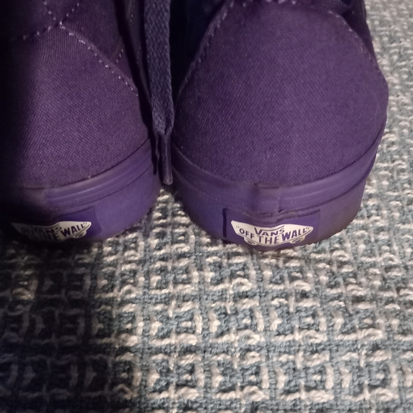 VANS  PURPLE HIGH TOP SNEAKER SIZE - Picture 10 of 15